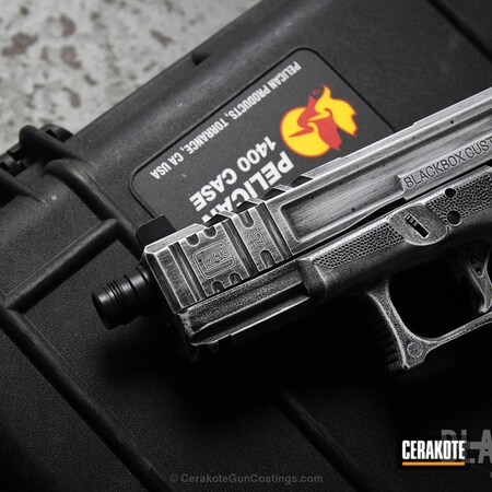 Powder Coating: Glock,Distressed,Pistol,Armor Black H-190,Stormtrooper White H-297,Glock 19,Stippled