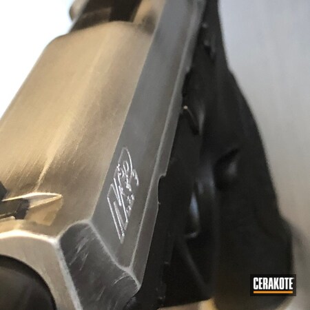 Powder Coating: Graphite Black H-146,Satin Aluminum H-151,Smith & Wesson,Pistol,Battleworn