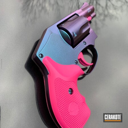 Powder Coating: Graphite Black H-146,GunCandy,SIG™ PINK H-224,Revolver