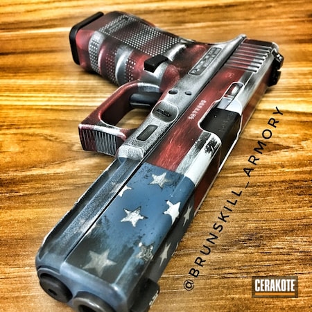 Powder Coating: Bright White H-140,Glock,Murica,Pistol,Blue Titanium H-185,USA,American Flag,FIREHOUSE RED H-216,Glock 17,Distressed American Flag