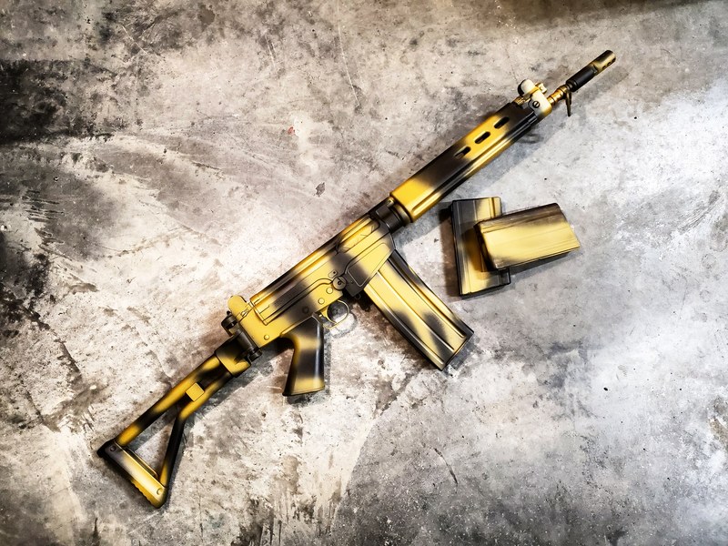 Rhodesian Camouflage themed Cerakote on this DSA FAL Paratrooper by ...