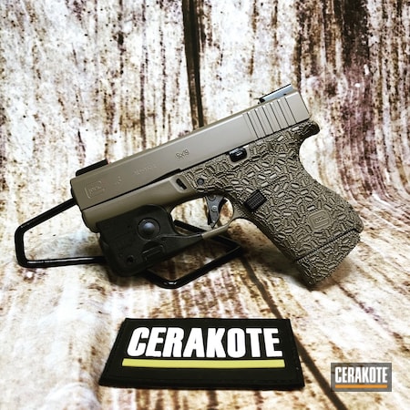 Powder Coating: Glock 43,9mm,Truglo TFX Pro,Glock,Streamlight,Cerakote Elite Series,Pistol,Cerakote Elite,Stippled,FDE E-200