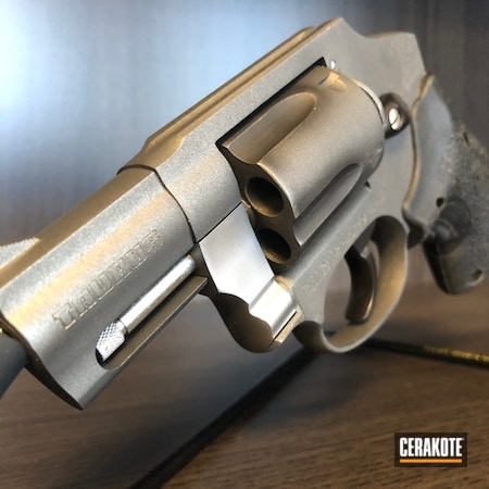 Powder Coating: Graphite Black H-146,Distressed,Gun Coatings,Two Tone,Revolver,Tungsten H-237,Taurus,Taurus Revolver