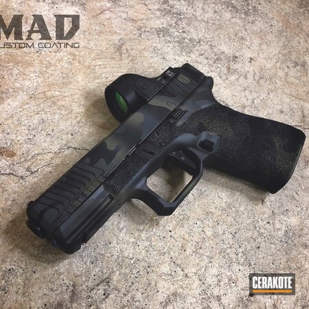 Powder Coating: Graphite Black H-146,Glock,Gun Coatings,S.H.O.T,Handguns,Pistol,MAGPUL® FOLIAGE GREEN H-231,MultiCam,Camo,Sniper Grey H-234,MAD Land Camo
