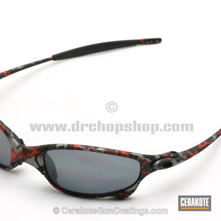 Powder Coating: Sunglasses,Graphite Black H-146,FIREHOUSE RED H-216,Tungsten H-237,Oakley
