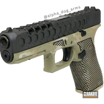 Cerakoted Multicam Laser Honeycomb / Stippled Glock 17
