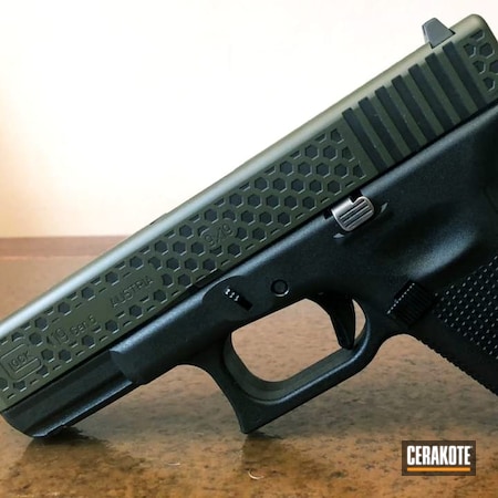Powder Coating: 9mm,Graphite Black H-146,Glock,S.H.O.T,Cerakote,Pistol,Glock 19,O.D. Green H-236