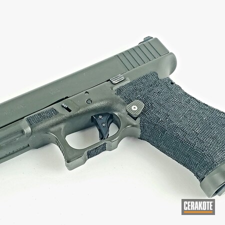 Powder Coating: Glock,S.H.O.T,Pistol,G17,MAGPUL® O.D. GREEN H-232,Custom Glock