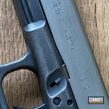 Powder Coating: 9mm,Graphite Black H-146,Glock,S.H.O.T,Pistol,Glock 19,Gun Metal Grey H-219