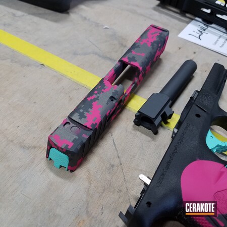 Powder Coating: Smith & Wesson,.40 S&W,S.H.O.T,SIG™ PINK H-224,Pistol,Punisher,Sniper Grey H-234,Robin's Egg Blue H-175,Tungsten H-237,Digital Camo