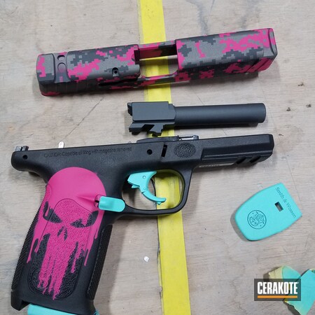 Powder Coating: Smith & Wesson,.40 S&W,S.H.O.T,SIG™ PINK H-224,Pistol,Punisher,Sniper Grey H-234,Robin's Egg Blue H-175,Tungsten H-237,Digital Camo