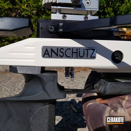 Powder Coating: Snow White H-136,Anschutz,S.H.O.T,Bolt Action Rifle