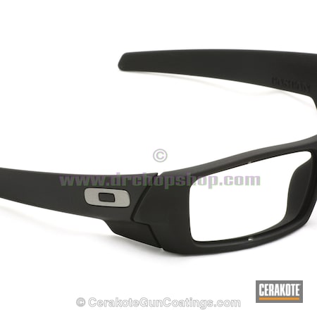 Powder Coating: Sunglasses,Graphite Black H-146,Titanium H-170,Oakley