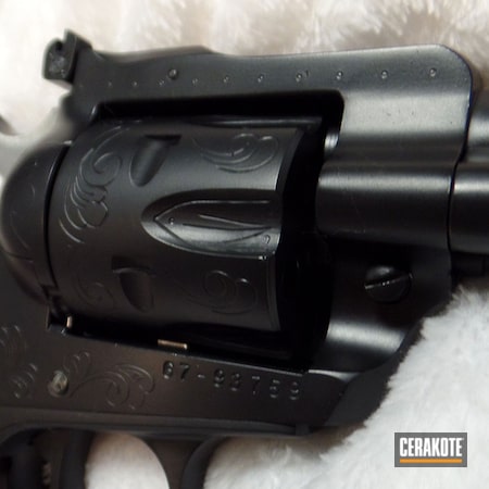 Powder Coating: Graphite Black H-146,S.H.O.T,Hand Engraved,Revolver,Custom Engraved,Single Six,Ruger