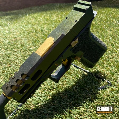 Powder Coating: 9mm,Graphite Black H-146,Glock,GunCandy,S.H.O.T,Pistol,Glock 19,Handgun,MATTE CERAMIC CLEAR MC-161,Custom