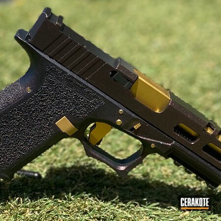 Powder Coating: 9mm,Graphite Black H-146,Glock,GunCandy,S.H.O.T,Pistol,Glock 19,Handgun,MATTE CERAMIC CLEAR MC-161,Custom