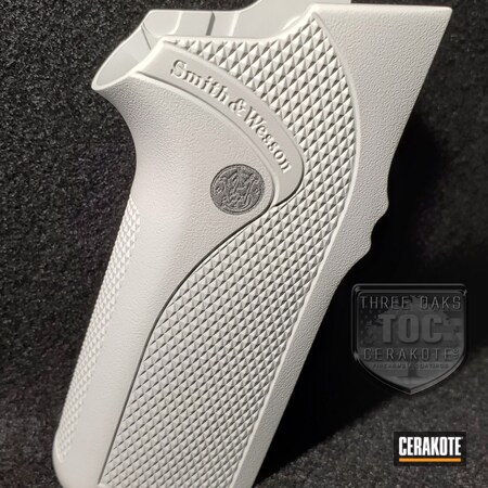 Powder Coating: Bright White H-140,Satin Aluminum H-151,Smith & Wesson,S.H.O.T,Grips