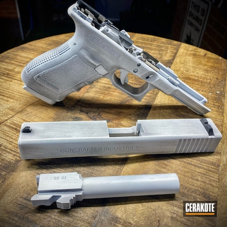 Powder Coating: Glock 20,S.H.O.T,Armor Black H-190,Stormtrooper White H-297,Distressed Glock