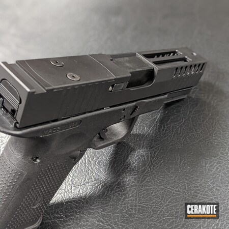 Powder Coating: Graphite Black H-146,S.H.O.T,Glock 17