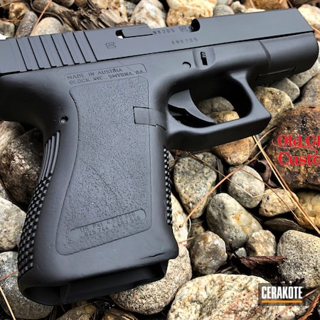 Powder Coating: 9mm,Graphite Black H-146,Glock,S.H.O.T,Refinished,Glock 19