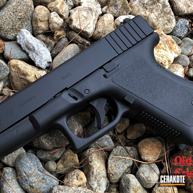 Cerakoted: S.H.O.T,Glock 19,9mm,Graphite Black H-146,Glock,Refinished