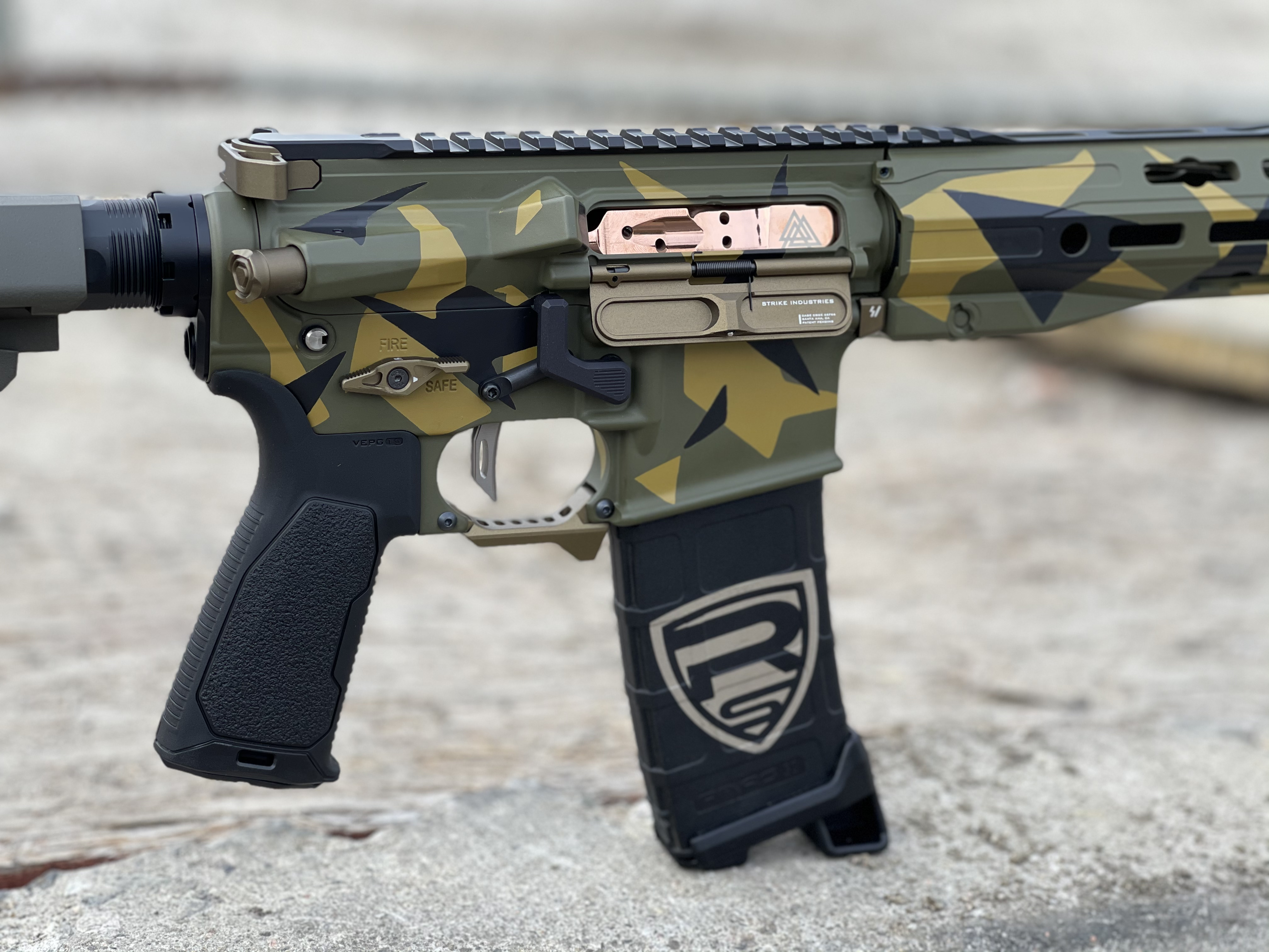 Splinter Camo AR Cerakoted using Sniper Green, Graphite Black and RAL ...
