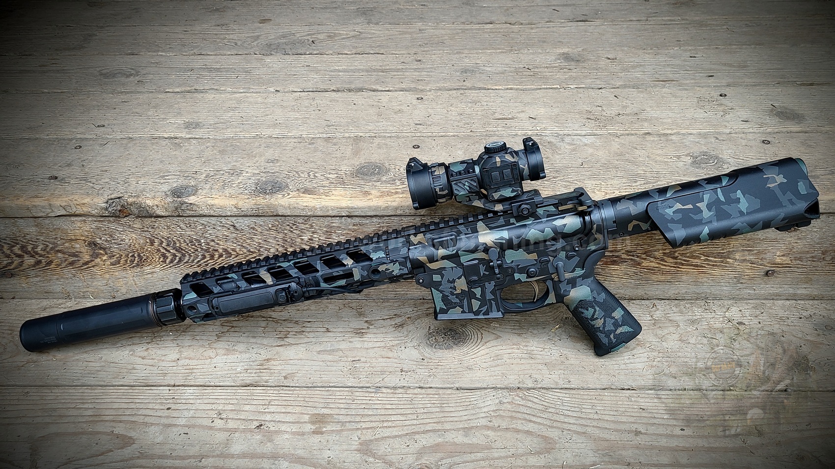 Splinter Flashlight Splinter Camo AR Cerakoted using Charcoal Green, Springfield® Grey and ...