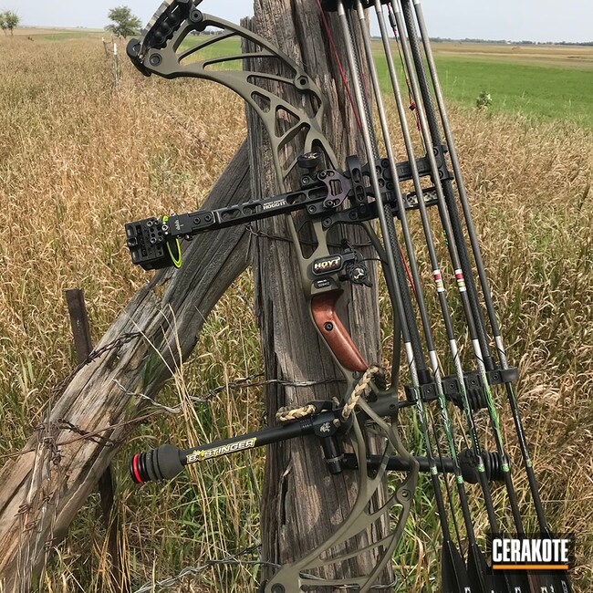 Cerakoted: S.H.O.T,HOYT,Compound Bow,Hunting Bow,Bow Riser,Graphite Black H-146,Pro Defiant,Pro Defiant Turbo,Bow,Full Service Archery Applicator,Archery,COBALT KINETICS™ GREEN H-296