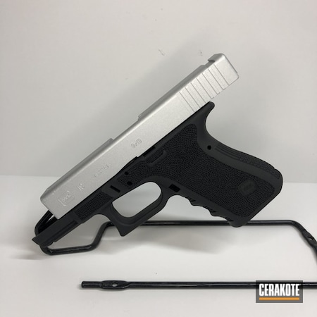 Powder Coating: Firearm,Satin Aluminum H-151,S.H.O.T,Armor Black H-190,Glock Frame,Glock 19,Glock Slides