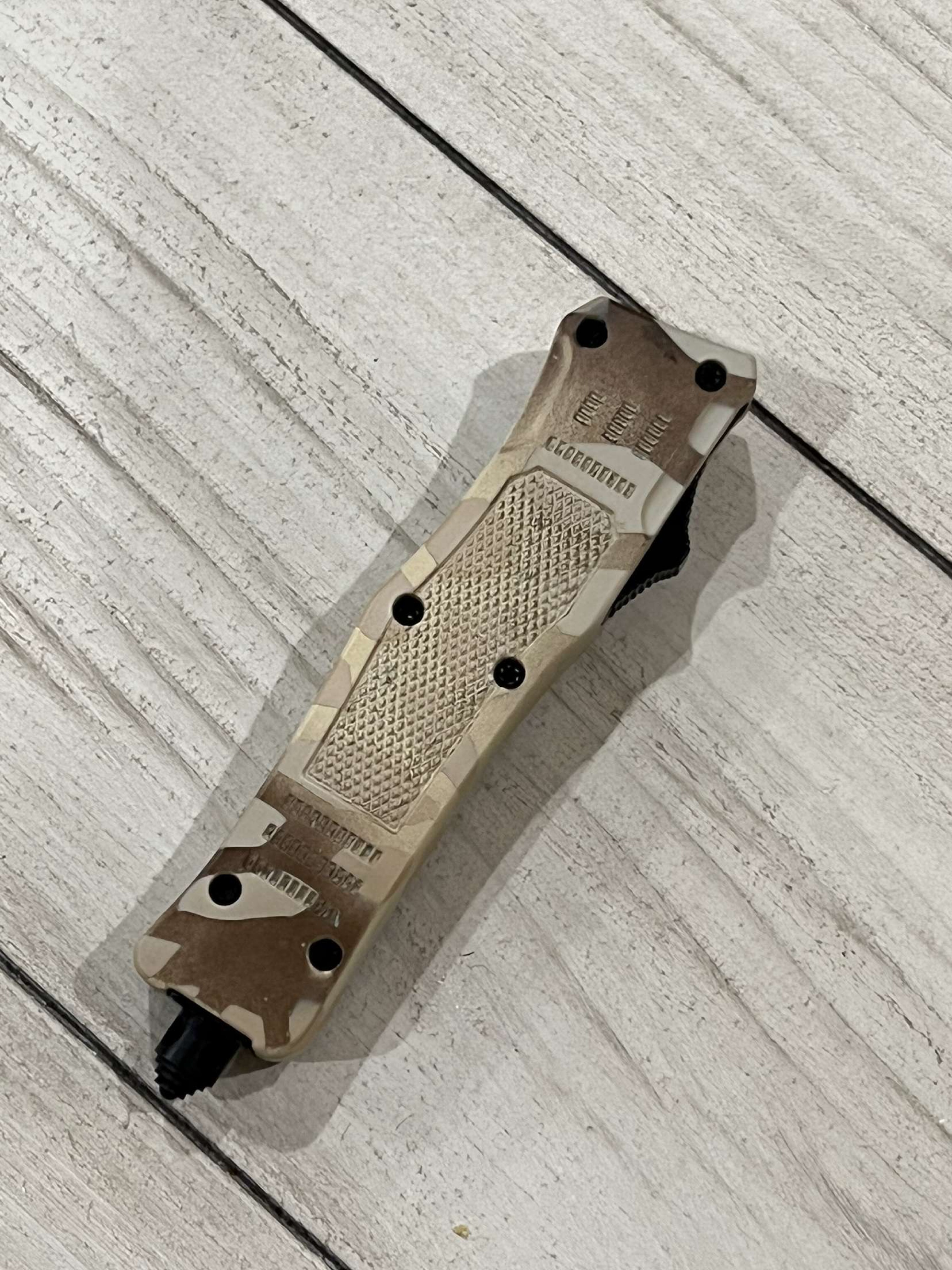 Custom Camo Knife Cerakoted using Plum Brown, Light Sand and FS Sabre ...