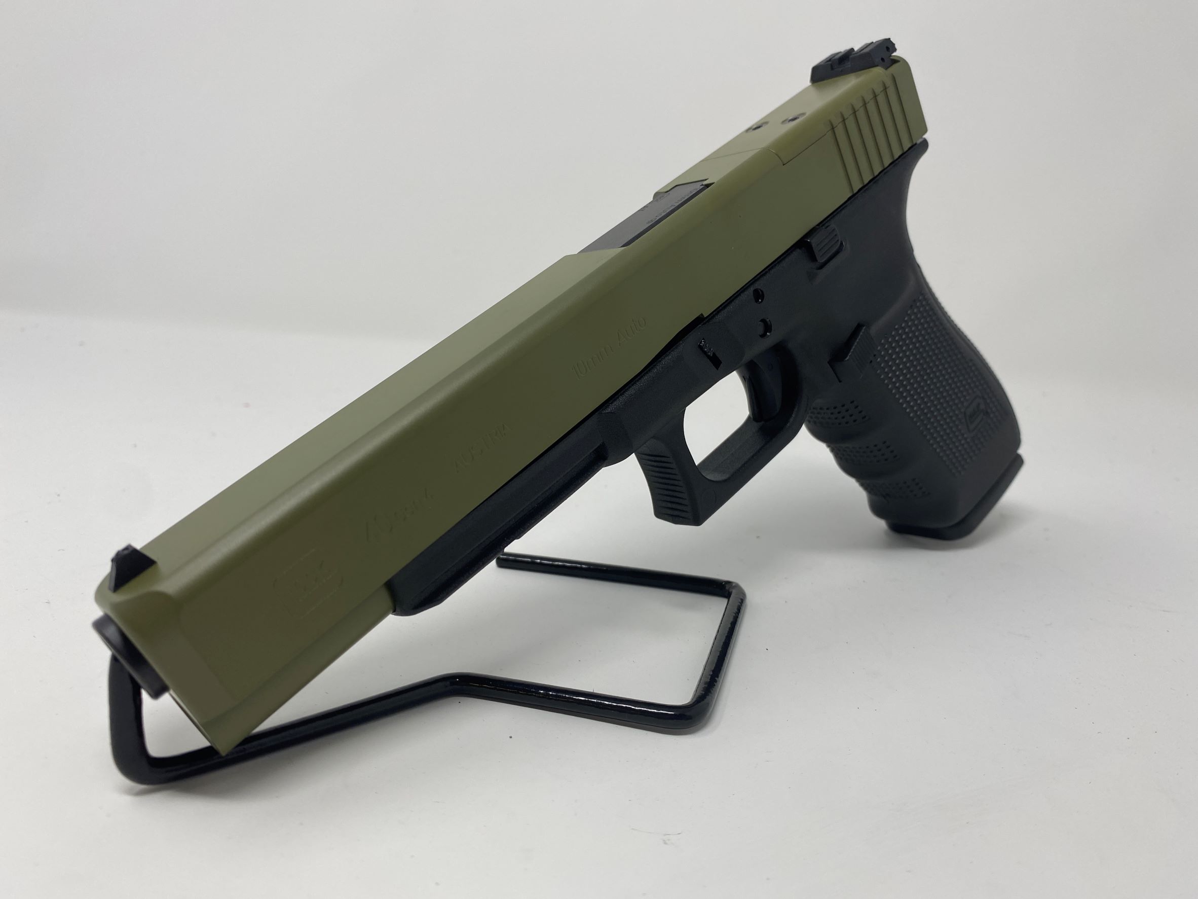 Glock 40 Cerakoted using Noveske Bazooka Green | Cerakote