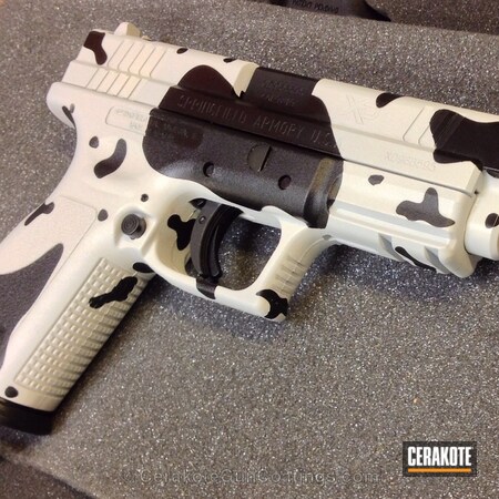 Powder Coating: Bright White H-140,Graphite Black H-146,Handguns,Springfield Armory