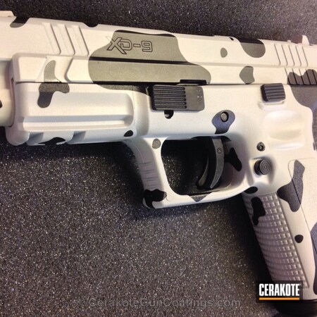 Powder Coating: Bright White H-140,Graphite Black H-146,Handguns,Springfield Armory