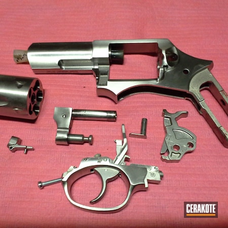 Powder Coating: Graphite Black H-146,S.H.O.T,Revolver,Ruger SP 101,.357 Magnum