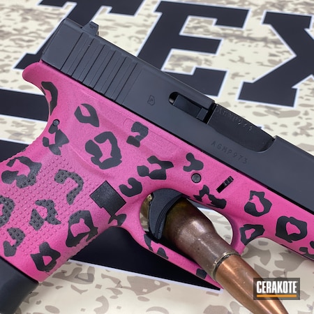 Powder Coating: Glock 43,Leopard Print,Glock,S.H.O.T,SIG™ PINK H-224