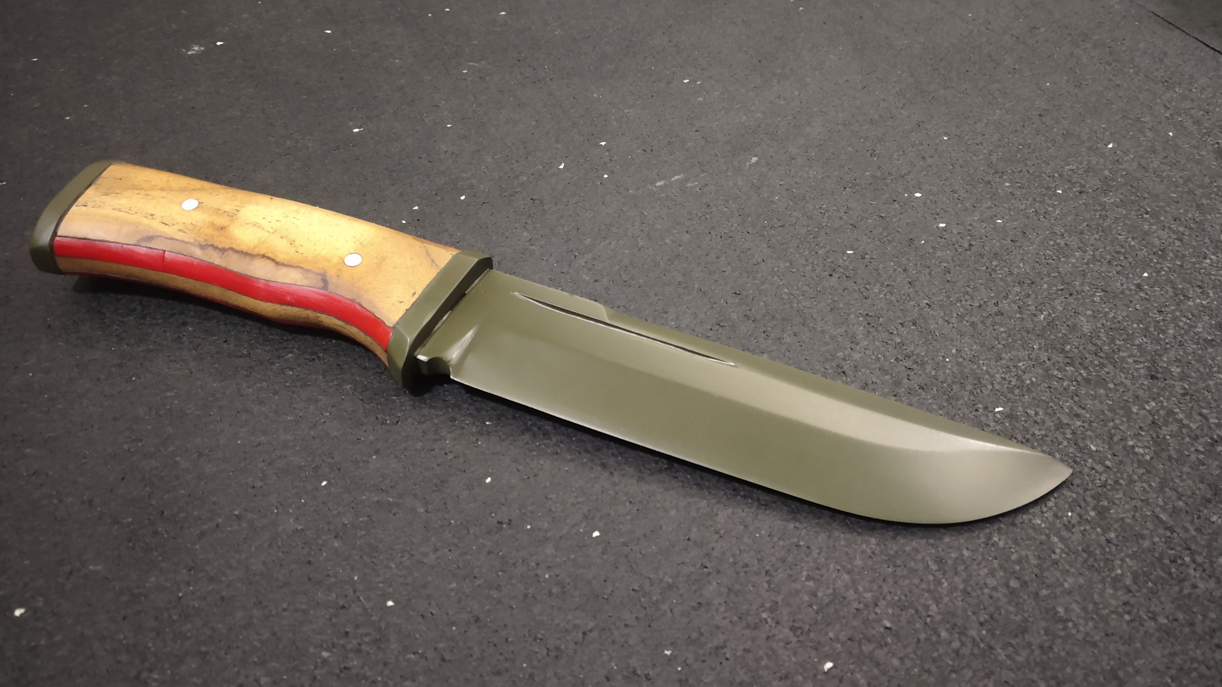 Cerakoted Knives With Graphite Black & O.D Green | Cerakote