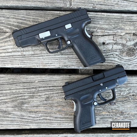 Powder Coating: Graphite Black H-146,Satin Aluminum H-151,S.H.O.T,Handguns,9mm Luger,Springfield XDM