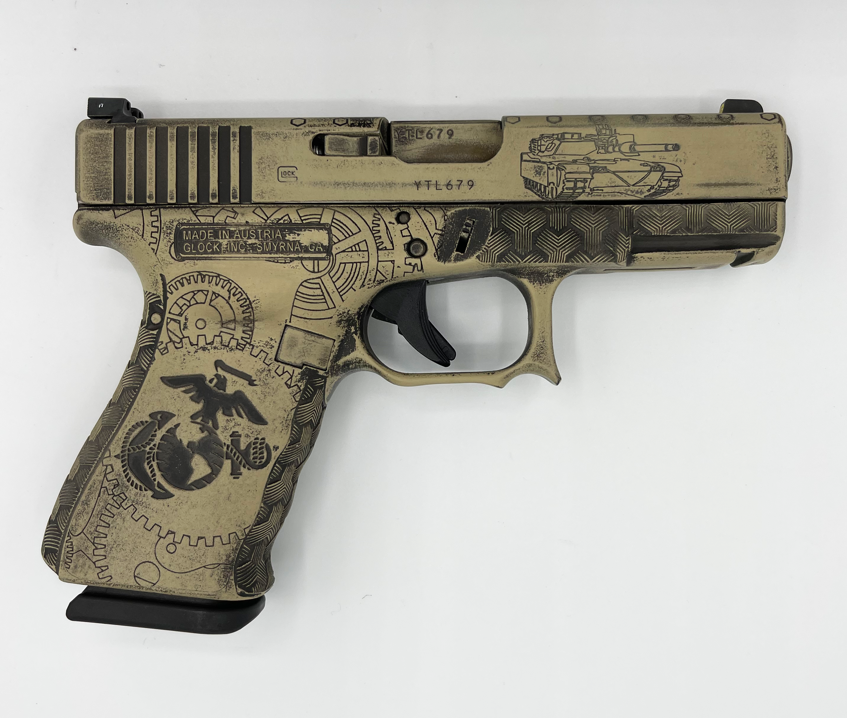 Battleworn Marine Tank Glock | Cerakote