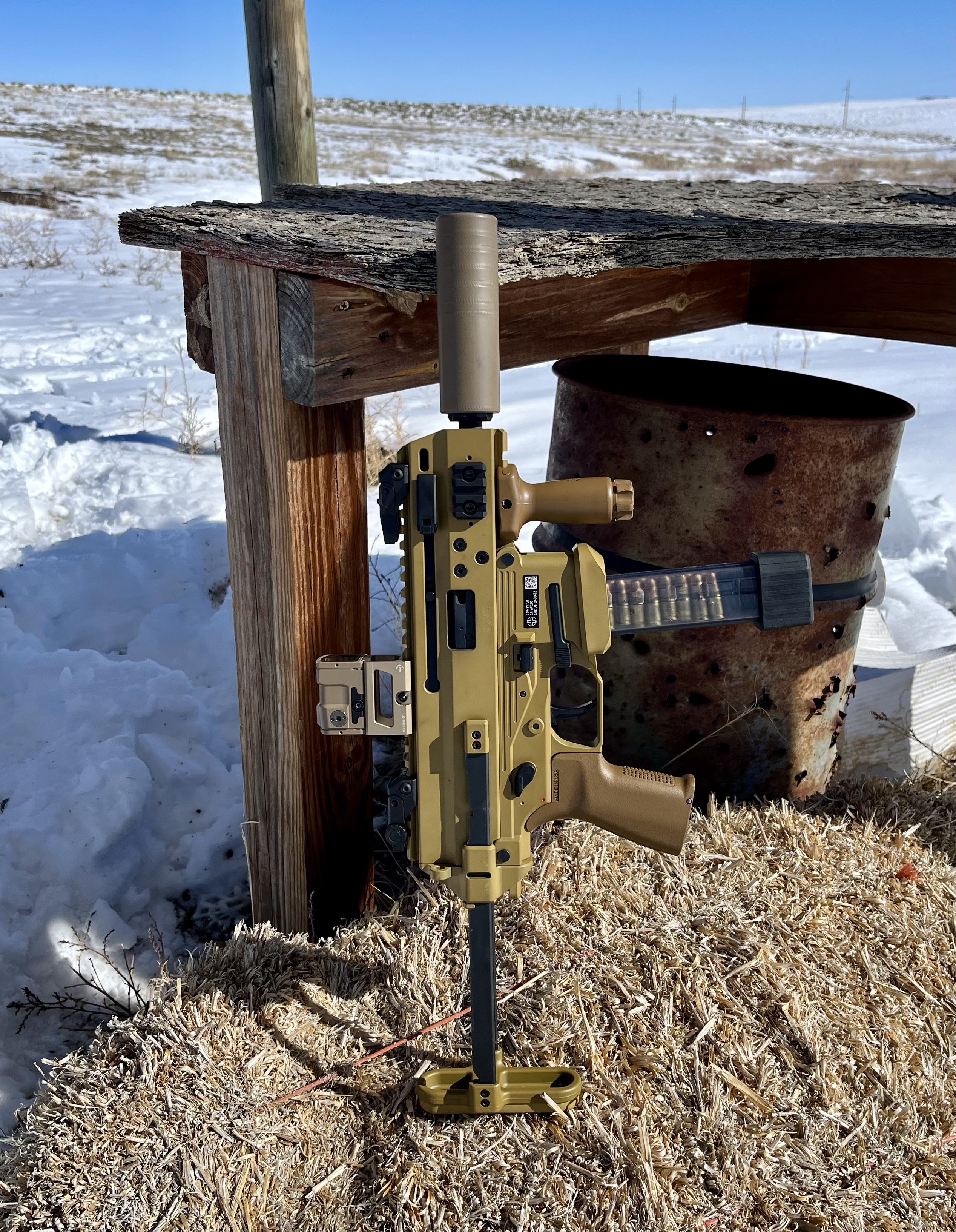 Valor Riflewerks B&T APC9k finished with FS Field Drab, Magpul® FDE, RAL 8000 and FDE ...