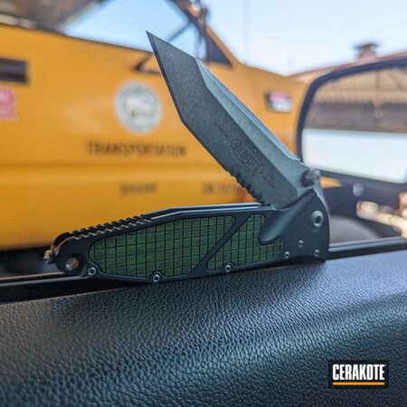 Powder Coating: Graphite Black H-146,Zombie Green H-168,Microtech,Knife
