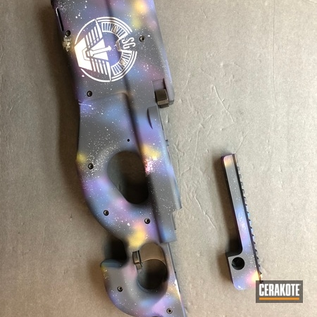 Powder Coating: Satin Aluminum H-151,Sangria H-348,FN Herstal,P90,5.7x28,Periwinkle H-357,SUNFLOWER H-317,PS90,MAGPUL® STEALTH GREY H-188,5.7,Stargate SG-1,Galaxy,FN,Prison Pink H-141,FNH,Cosmic,Stargate,NRA Blue H-171,Space,Stormtrooper White H-297,PDW,Burnt Bronze H-148