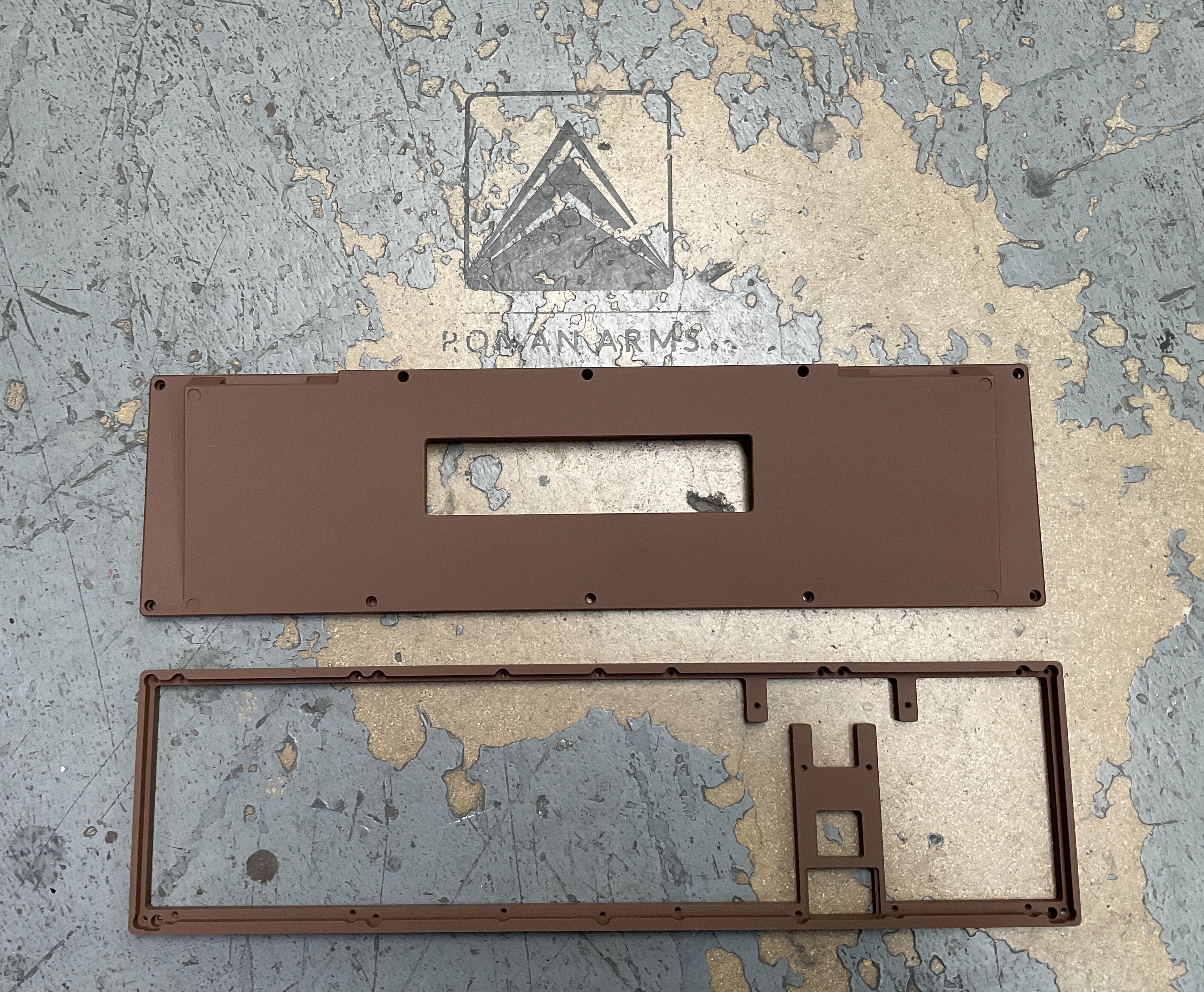 Keyboard Case in Camo® Dark Brown and Bright Purple | Cerakote