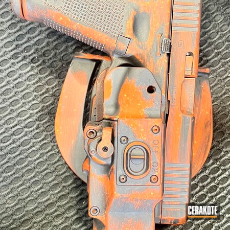 Powder Coating: Hunter Orange H-128,S.H.O.T,Surefire Light Cerakote,Glock 19,CARBON GREY E-240,Glock 17,Surefire Flashlight