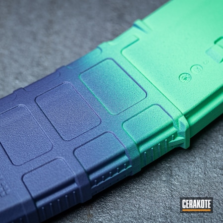 Powder Coating: Color Fade,CRUSHED ORCHID H-314,MagPul,AR Magazine,Two-Color Fade,Island Green H-353,Magazine,AR15 Magazine,Fade