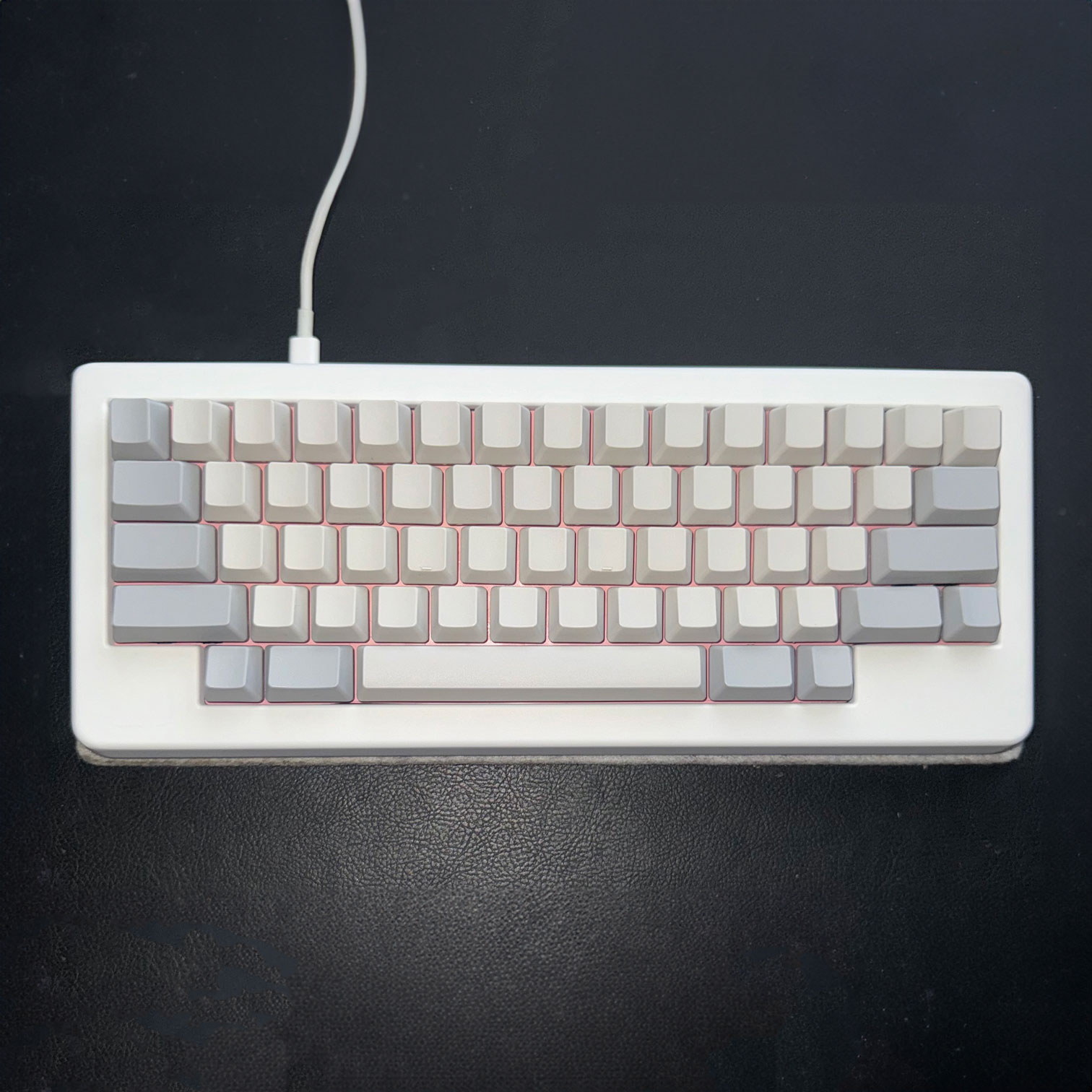 Keyboard White Color Heavy Grail - Custom Mechanical Keyboard sprayed in Bright White H-140 ...