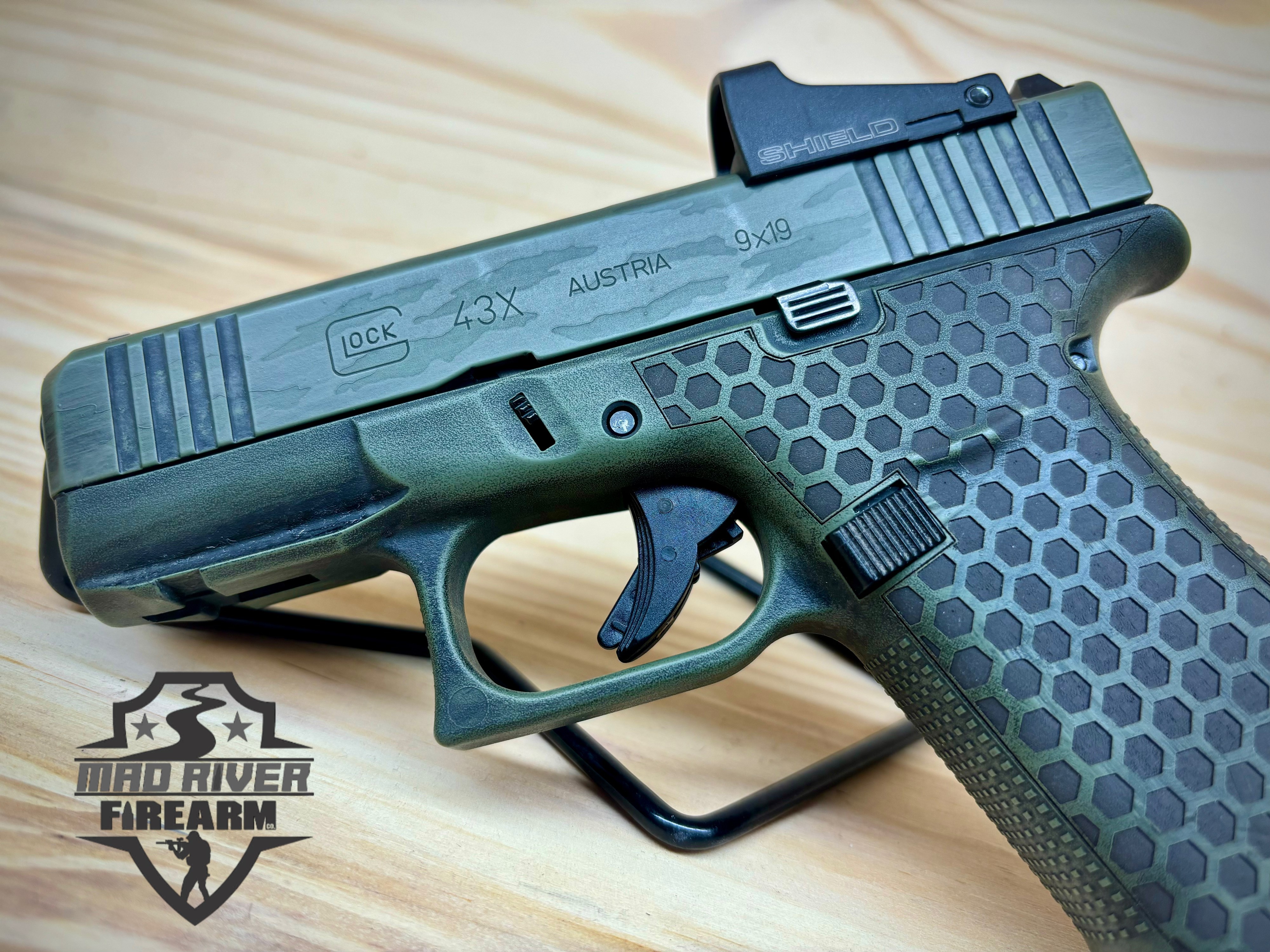 Powder Stippling CUSTOM GLOCK 43X CAMO + STIPPLING | Cerakote