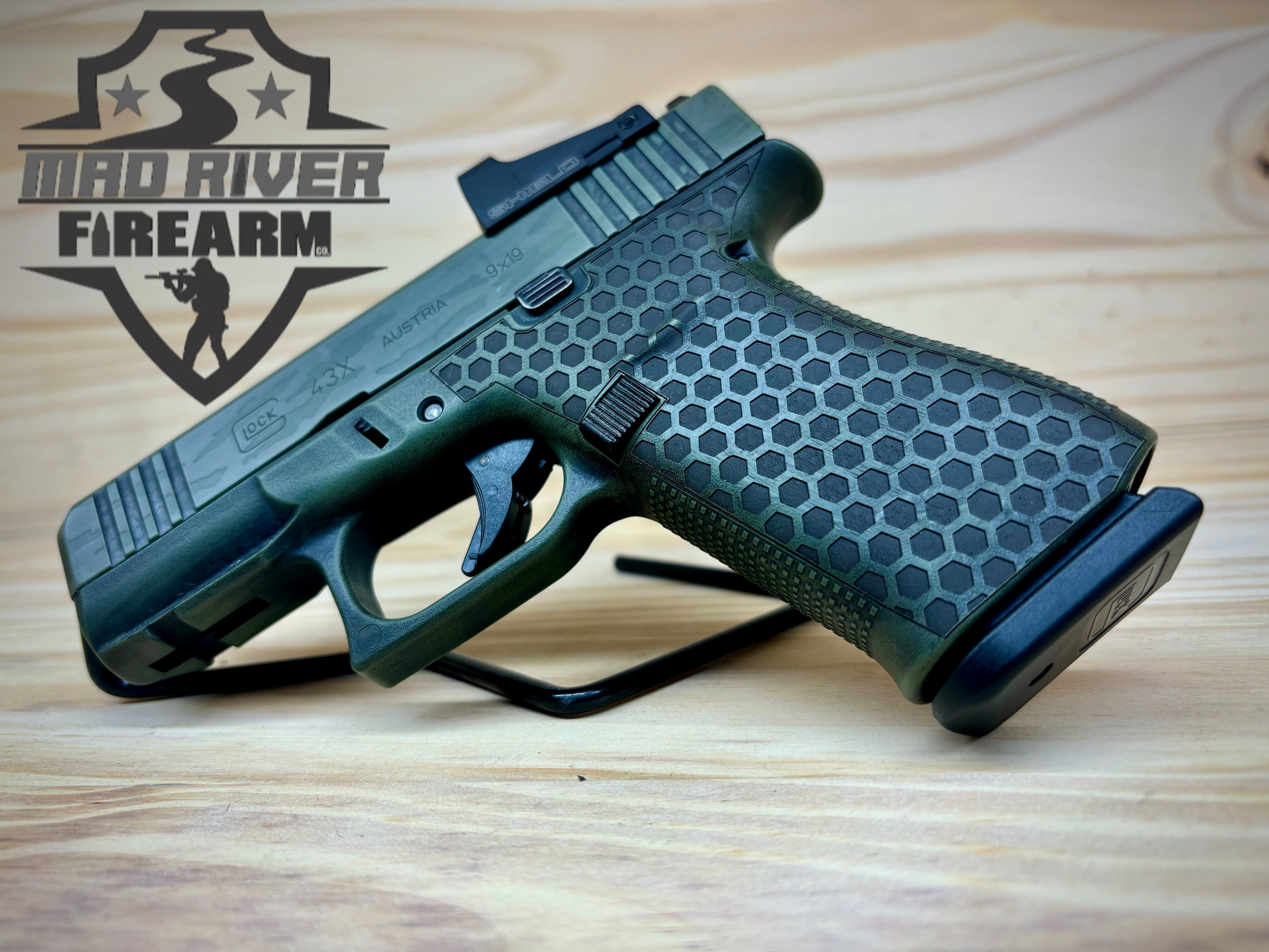 Powder Stippling CUSTOM GLOCK 43X CAMO + STIPPLING | Cerakote