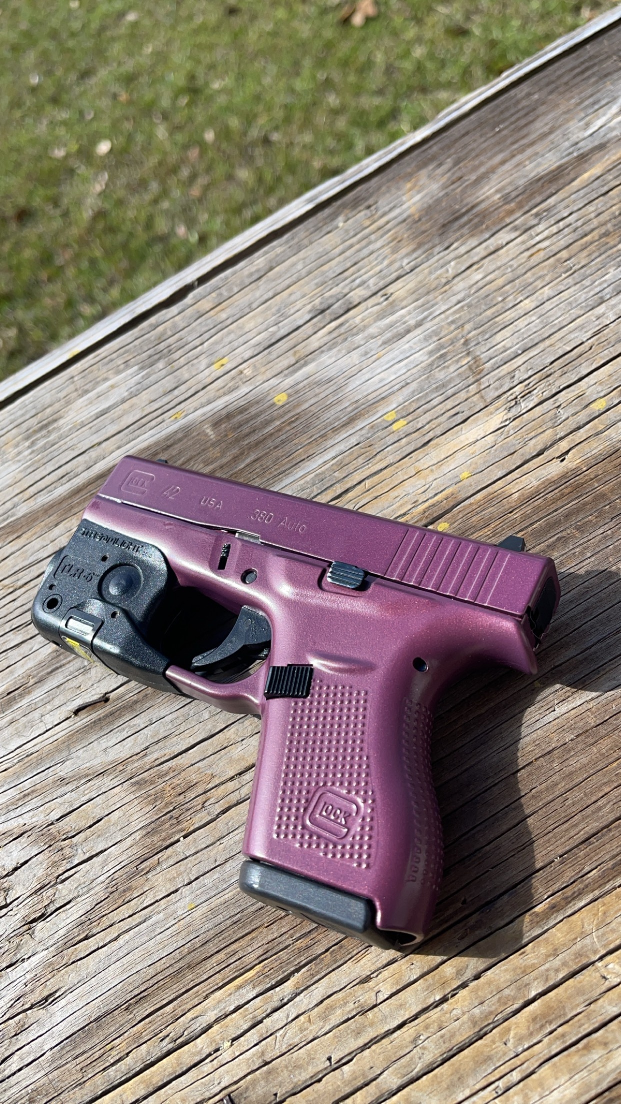 Glock 42 - C Series | Custom mix | Black Cherry & Armor Black | Cerakote