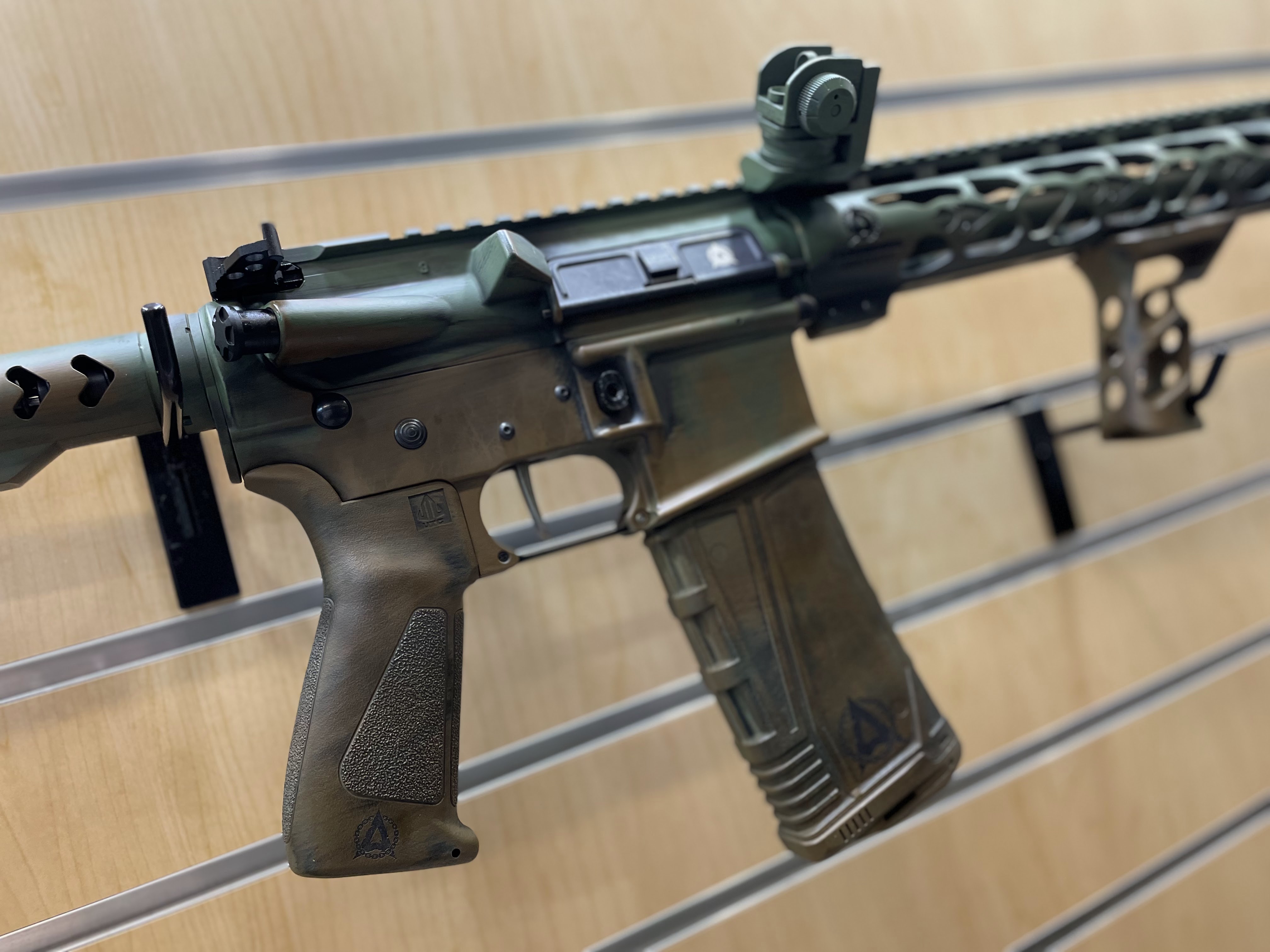 Custom AR15 with custom hanguard | Cerakote