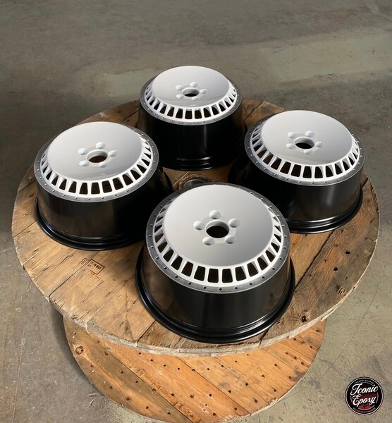 Powder coating creation 1186 for high gloss black